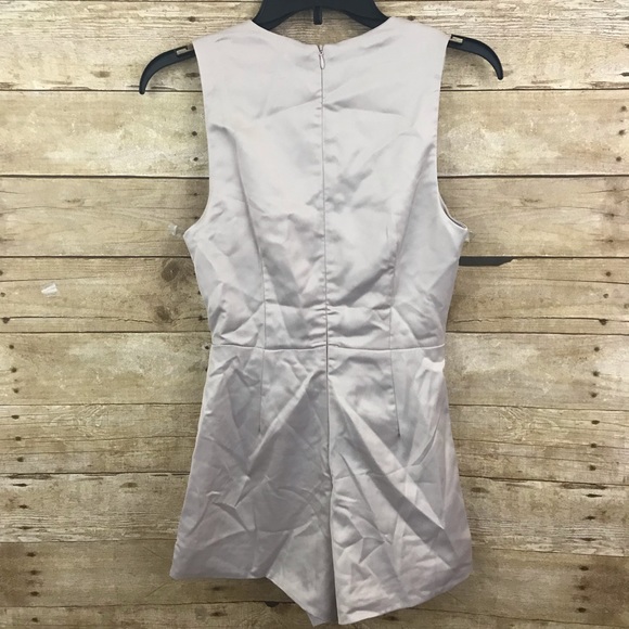 Do and Be Cream Sleeveless Romper - Picture 9 of 10